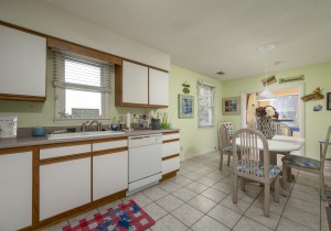 fiesta14107-15-kitchen.jpg