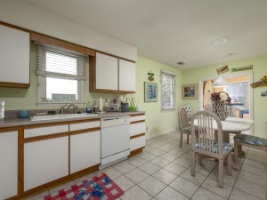 fiesta14107-15-kitchen.jpg