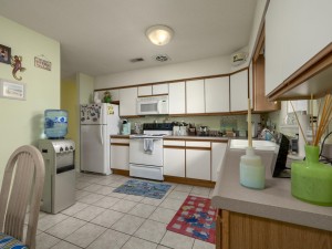 fiesta14107-16-kitchen.jpg
