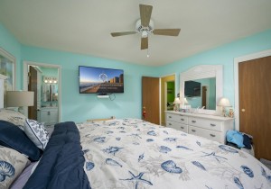 fiesta14107-23-primary-bedroom.jpg