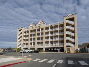 pier17-202-1-exterior.jpg