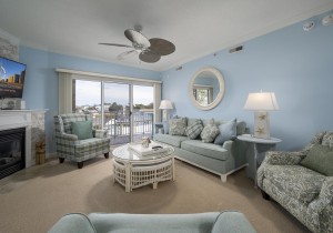 pier17-202-13-living-area.jpg