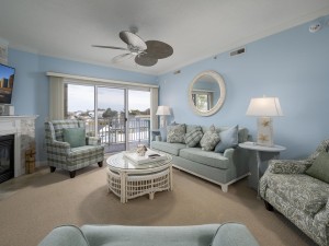 pier17-202-13-living-area.jpg