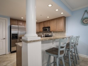 pier17-202-19-kitchen.jpg