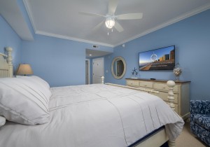 pier17-202-25-primary-bedroom.jpg