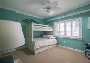 pier17-202-27-bedroom-3.jpg