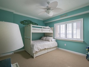 pier17-202-27-bedroom-3.jpg