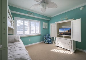 pier17-202-28-bedroom-3.jpg