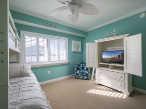 pier17-202-28-bedroom-3.jpg