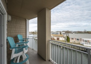 pier17-202-3-balcony.jpg