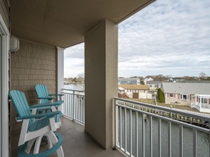 pier17-202-3-balcony.jpg
