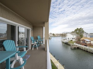 pier17-202-5-balcony-and-view.jpg