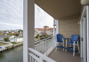 pier17-202-6-balcony.jpg