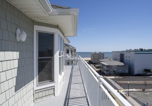 mahalo402-7-balc-and-view.jpg