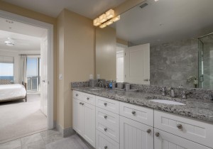 gateway912-10-primary-bath.jpg