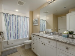 gateway912-21-bath-3.jpg