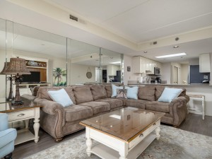 princessroyal1001-15-living-area.jpg