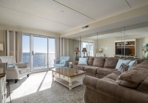 princessroyal1001-8-living-area.jpg