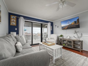 seamark308-10-living-area.jpg