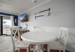 seamark308-11-dining.jpg