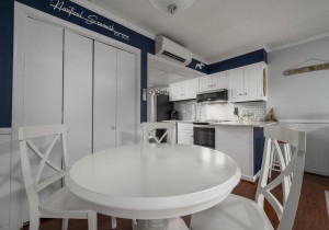 seamark308-15-dining.jpg