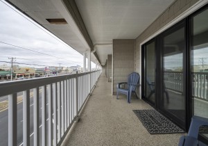 seamark308-2-balcony-and-walkway.jpg