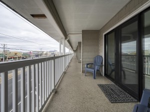 seamark308-2-balcony-and-walkway.jpg