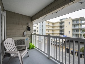 seamark308-5-bedroom-balc.jpg