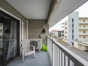 seamark308-6-bedroom-balc.jpg