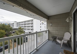 seamark308-7-balc.jpg