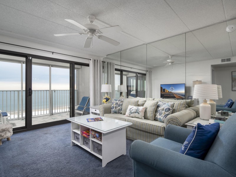 oceana303-5-living-area.jpg