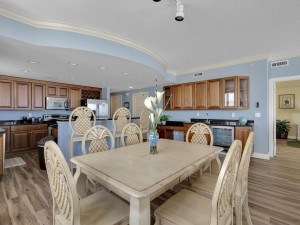 southbeach204-15-dining.jpg