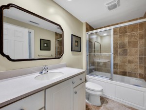 southbeach204-26-bath-3.jpg