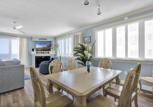 southbeach204-9-dining-area.jpg