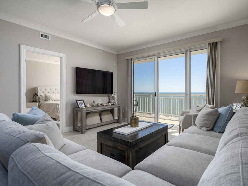 gateway1412-2-living-area-new.jpg
