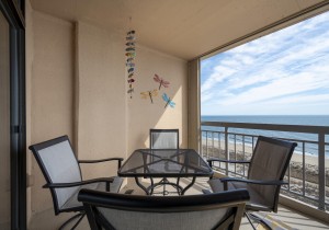 fountainhead1202-2-balcony.jpg
