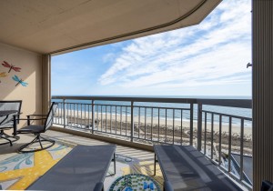 fountainhead1202-3-balcony.jpg