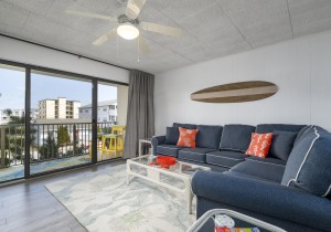 tradewinds203-10-living-are.jpg