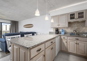 tradewinds203-12-kitchen.jpg