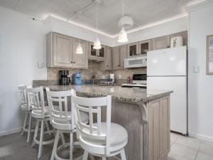 tradewinds203-14-kitchen.jpg