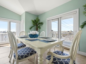 4100-401-1-dining.jpg