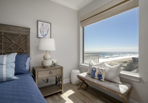 gateway805-19-primary-bedroom.jpg