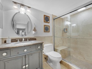 fountainhead205-16-bath.jpg