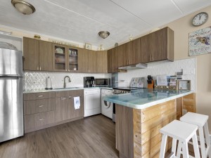 sparrow270-2cr-9-kitchen.jpg