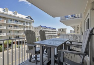oceancastle202-1-balconcy.jpg