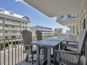 oceancastle202-1-balconcy.jpg