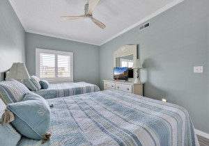 oceancastle202-18-bedroom-2.jpg