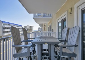 oceancastle202-2-balcony.jpg