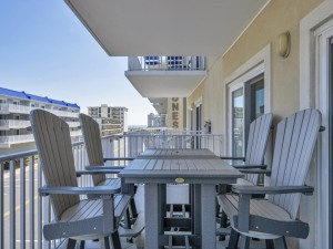 oceancastle202-2-balcony.jpg