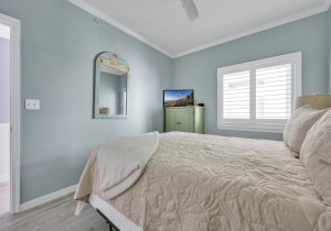 oceancastle202-20-bedroom-3.jpg
